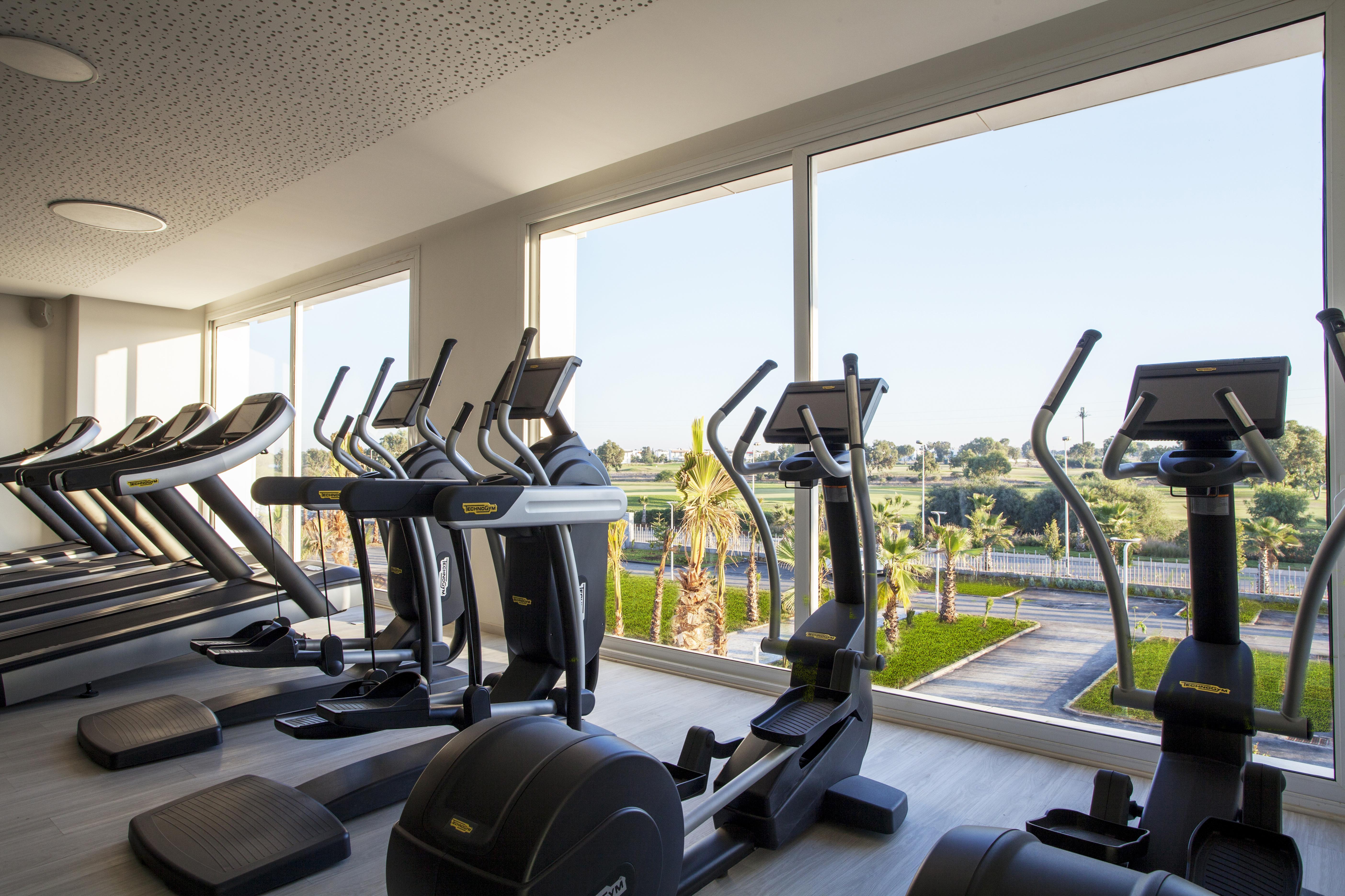 The View Bouznika Hotel Exterior photo The gym at the hotel